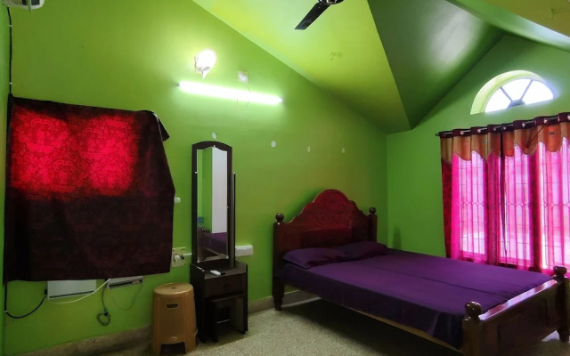 Square & Dormitory Stays