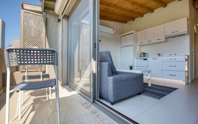 AEGEAN Apartments - Marina & Chios Island View