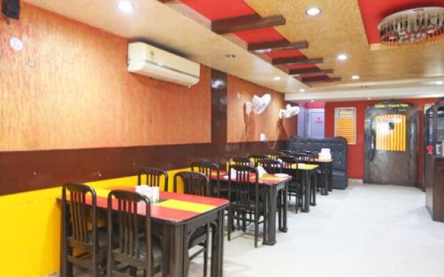 OYO 28411 Taj Guest House