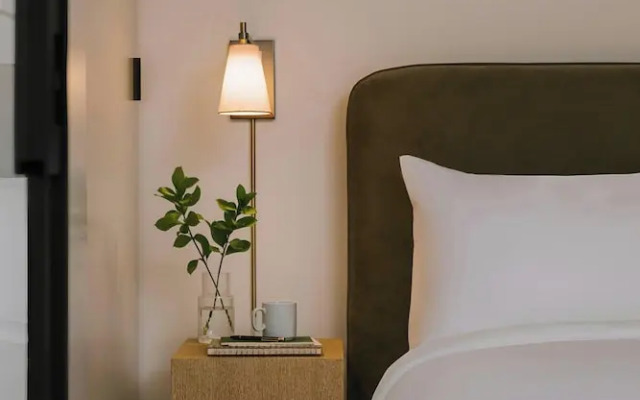 Sonder by Marriott Bonvoy Apollon Apartments Old Montreal