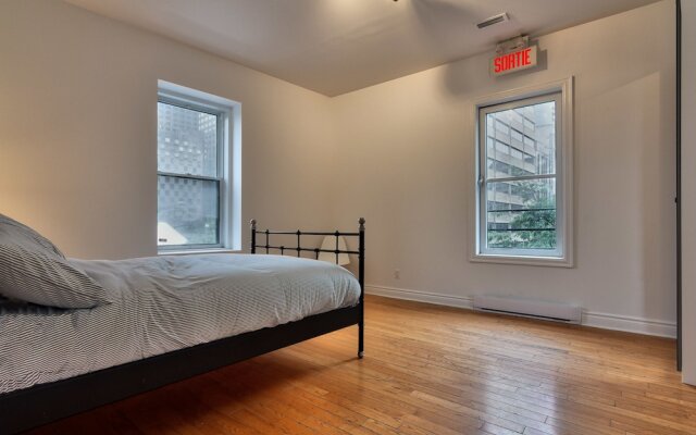 Gorgeous 3BR Right Downtown Montreal