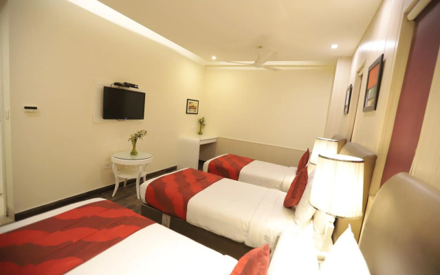 OYO 2637 Hotel Picasso Prive