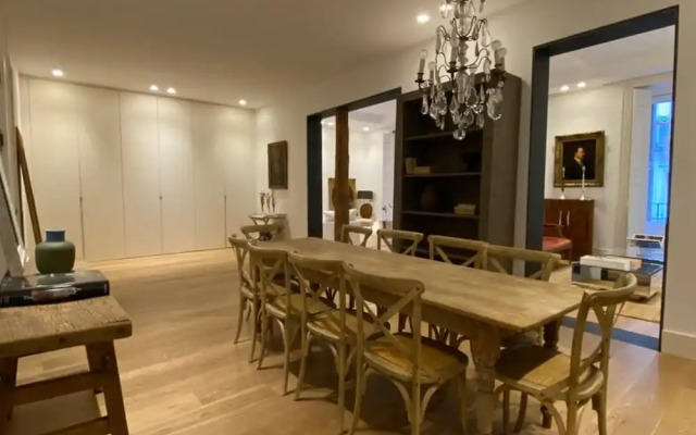 The Pelayo Majestic Luxury 3 Bedroom in Chueca