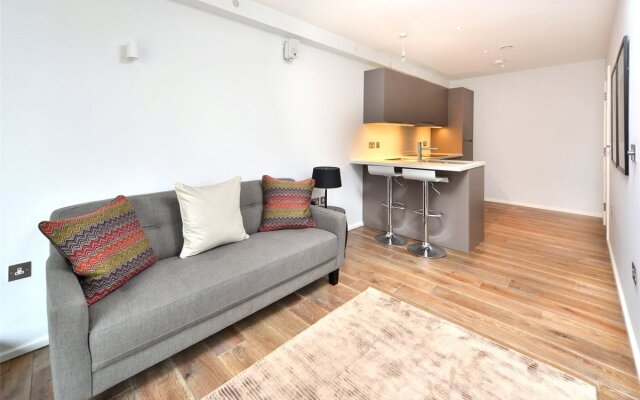 Flying Butler Apartments - Camden