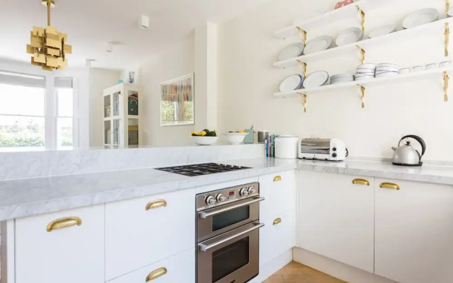 Oakington Road by Onefinestay