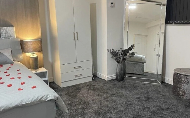 Empreo Serviced Apartments