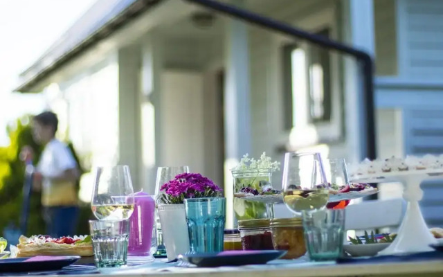 Large Holiday House With Terrace, Bobolin