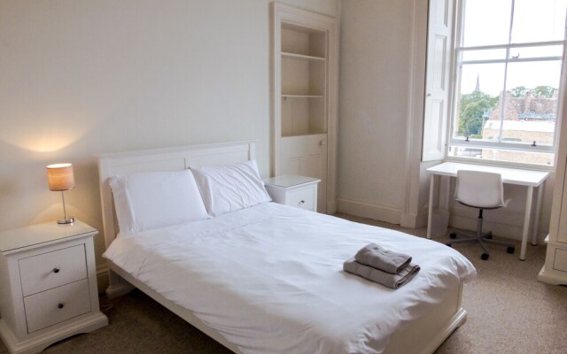 Silver Lining - Luxury Thirlestane Road