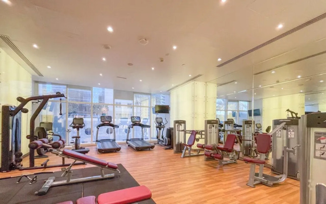 LUX Lavish Suite with Full Marina View 4