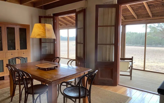 Yarrabandai Creek Homestead