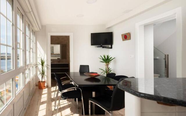 casa en corme encima del mar