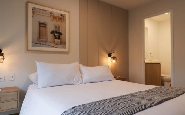 w Fancy 2BR With Balcony in Miraflores