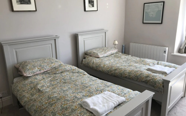 2BR North Sands Apt - Dog Friendly & Free Parking