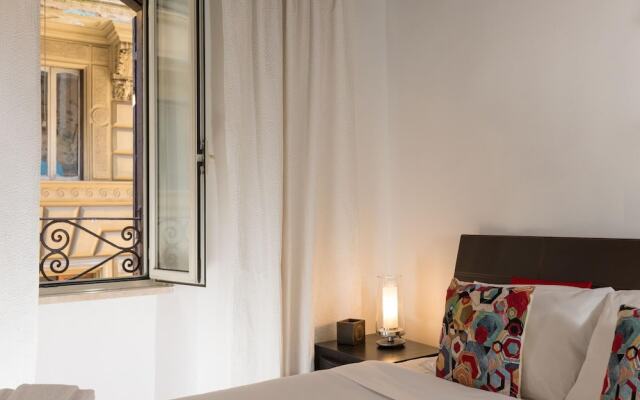 Elena in Roma with 1 bedrooms and 1 bathrooms