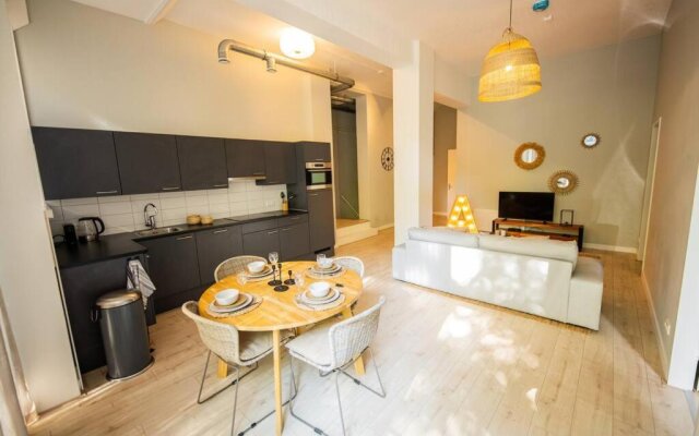 Abiding Great Serviced 3 Bedroom Apartment 119m2 -LK17A-