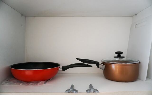 Comfy Studio at Puri Mansion Apartment by Travelio