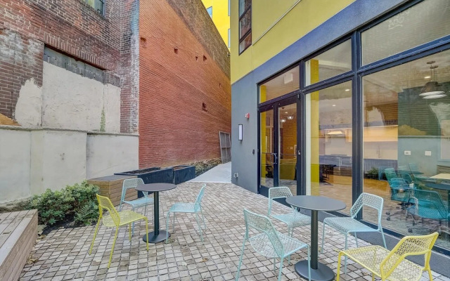 FRONTDESK The Glenwood Apts Brewerytown Philadelphia