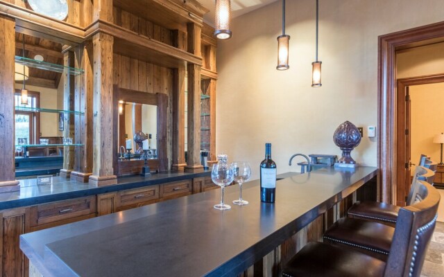 Hood Park Manor - 9 Br Home