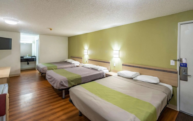 Motel 6 Clarkston, WA