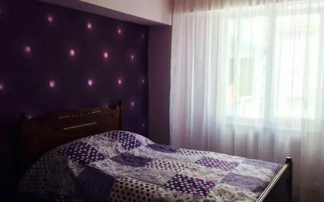 Zarandia Apartment