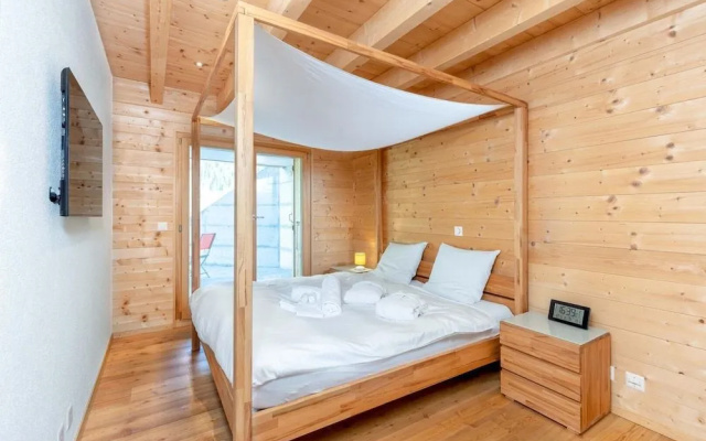 Crystal de Neige Luxury Chalet Spa & Jacuzzi