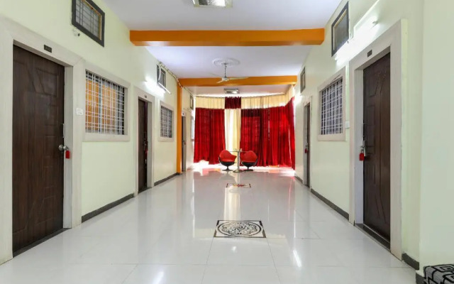 Hotel Shree N Palace by OYO Rooms
