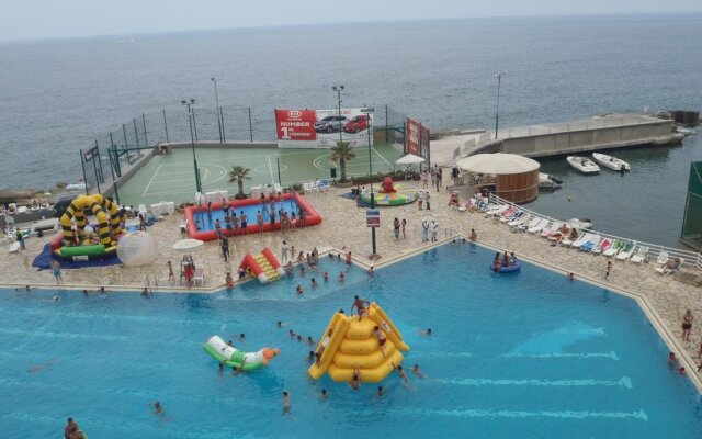 Cimer Saframarine Beach Resort