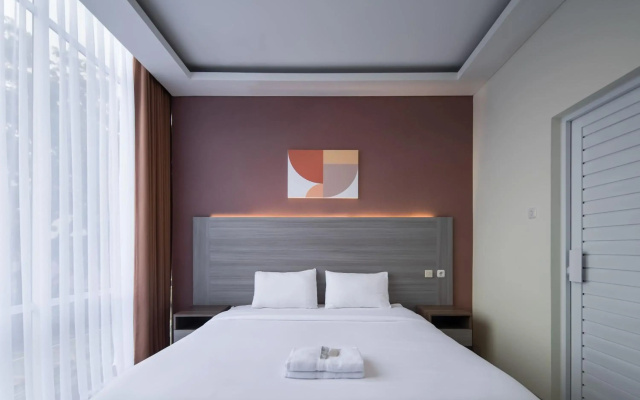 Cove West Inn