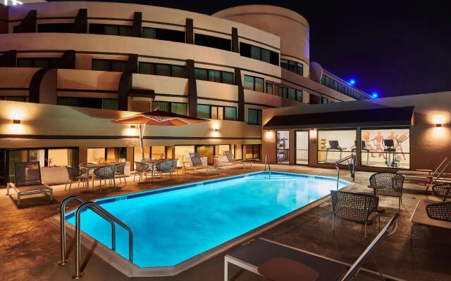 DoubleTree by Hilton Fullerton