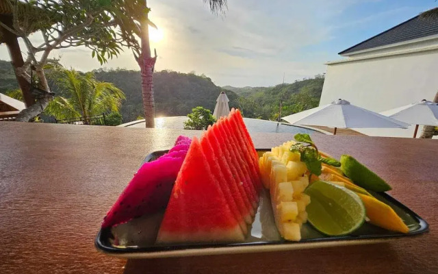 Kelingking Parama Resort
