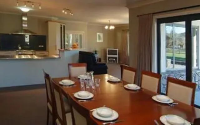 Tui Lodge