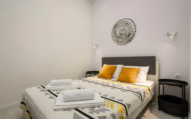 Sea of apartments on Flower Street