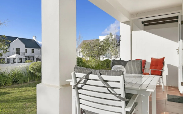 Winelands Golf Lodges 18