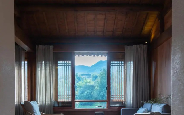 SU House