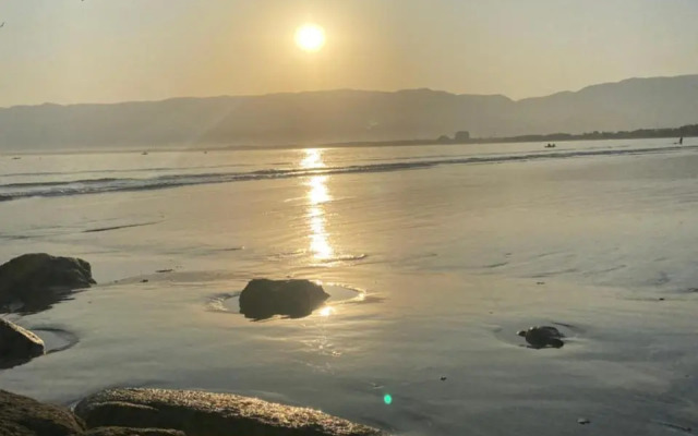 Casa em Bertioga condomínio 250 metros da praia