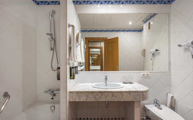 Saray Hotel