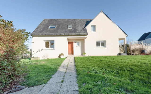 House in Saint-pabu Near Stunning Beaches