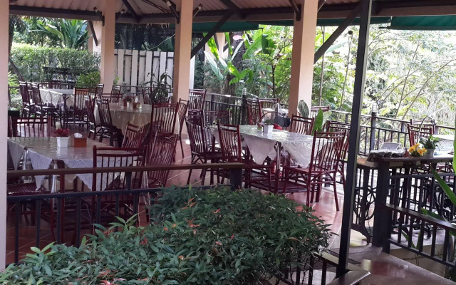 Ingnatee Resort (SHA Extra Plus)