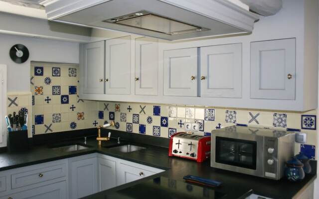 Villa With 4 Bedrooms in Mollans-sur-ouvèze, With Wonderful Mountain V
