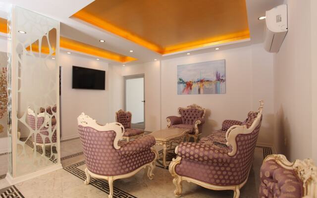 Golden Spark Apart Hotel
