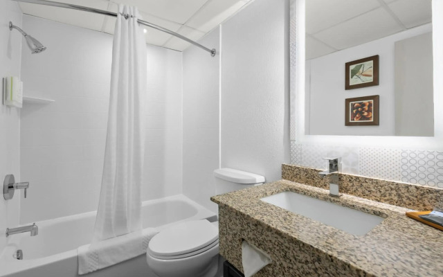 Country Inn & Suites by Radisson, Coon Rapids, MN