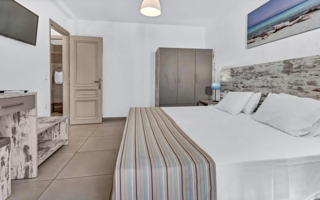 Erato Hotel
