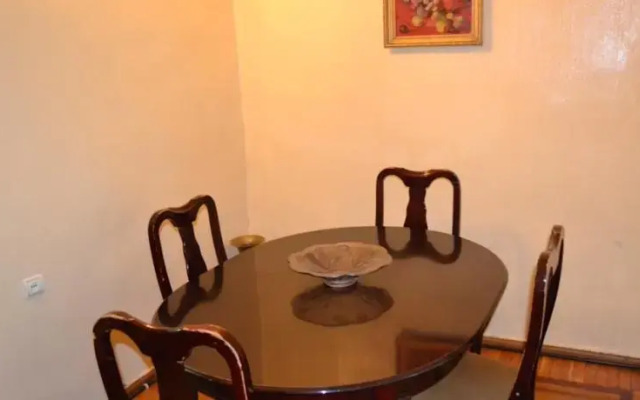 Apartment on Teryan Street