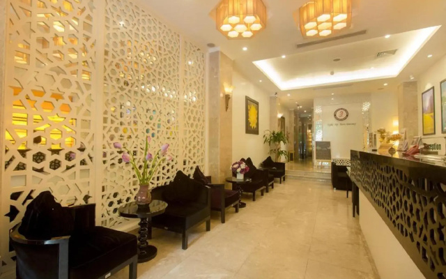 Rising Dragon Grand Hotel