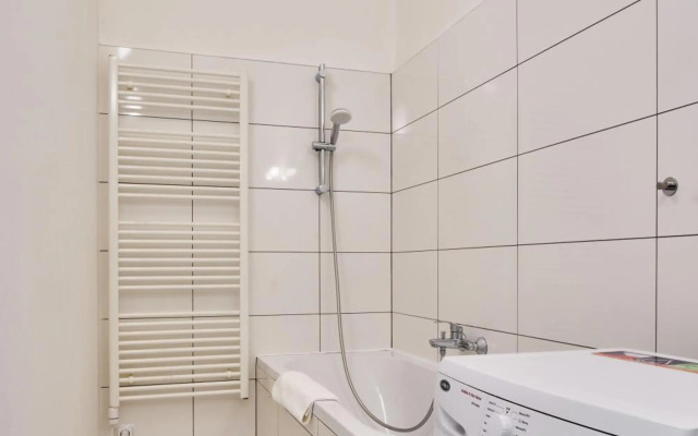 Archibald Flats Prague