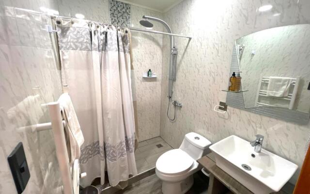 Incredible Downtown Duplex with Interior Backyard