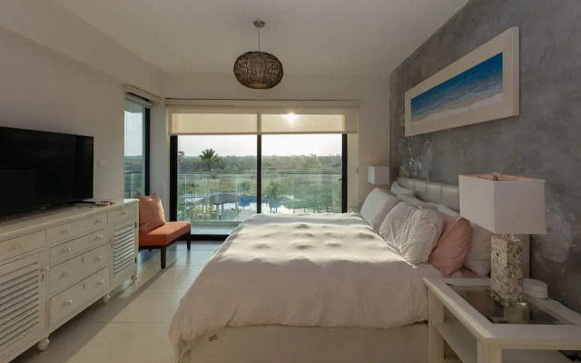 The Penthouse by Acomodo