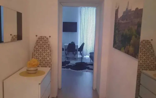 Charming 1BR Apt Steps from Belvedere