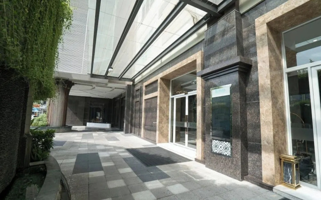 Luxury Condotel Luminous Leman