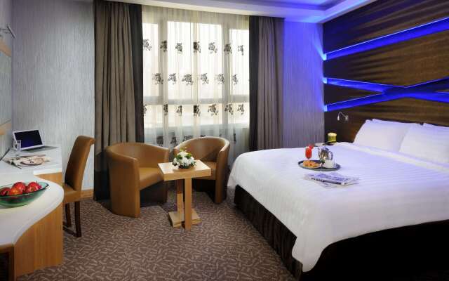Al Safir Hotel & Tower